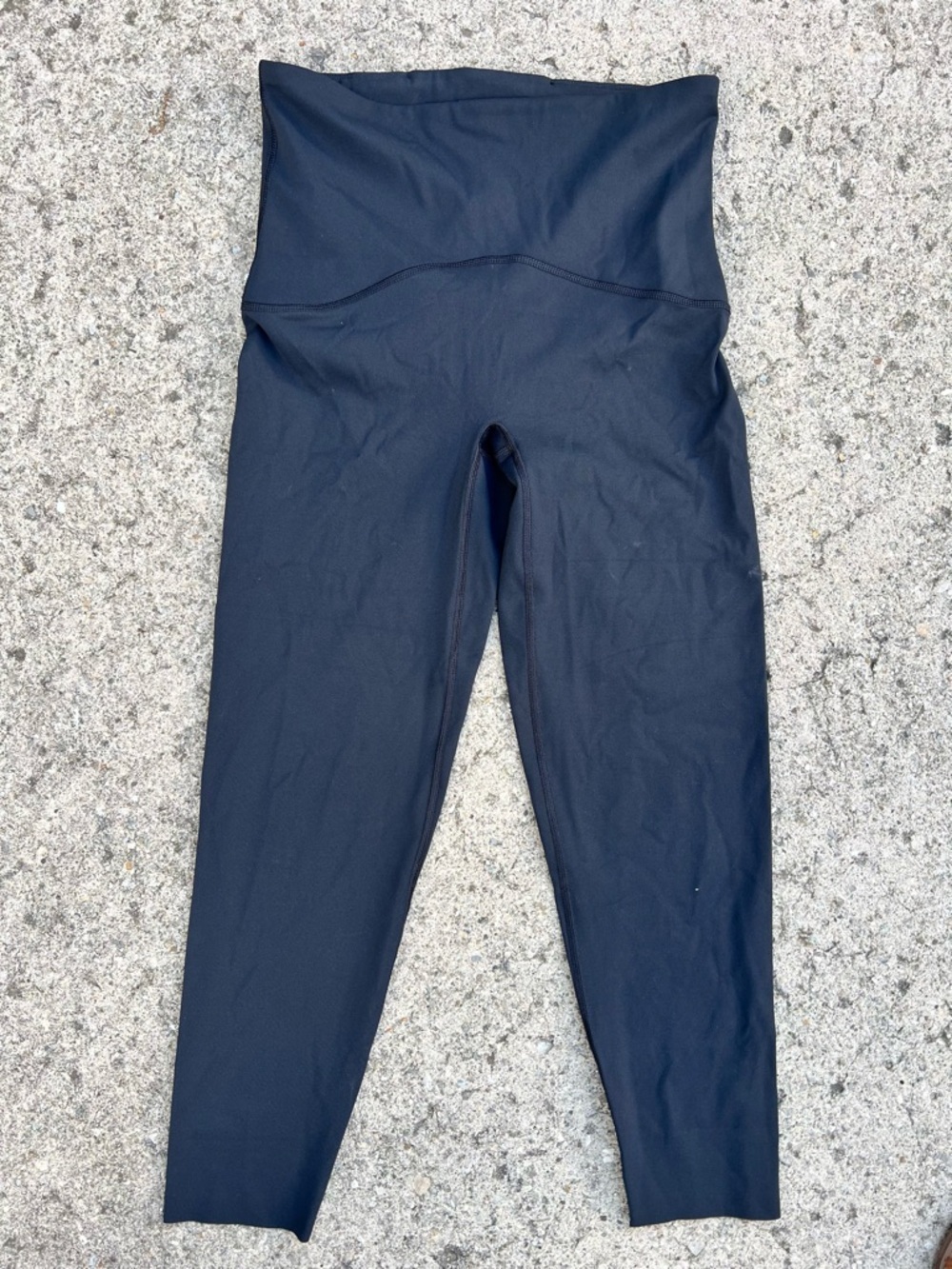 Spanx Booty Boost 7/8
Leggings Size Medium 50186R